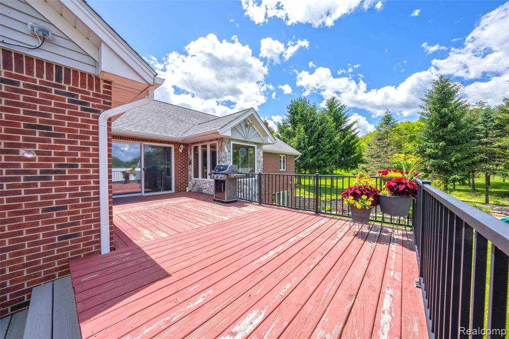5233 Crawford Road Dryden, MI 48428 - Photo 11 of 95