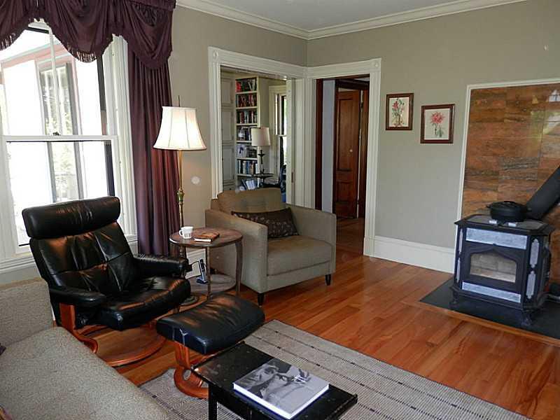 99 Main Street Tenants Harbor, ME 04860 - Photo 22 of 35 Living Room.