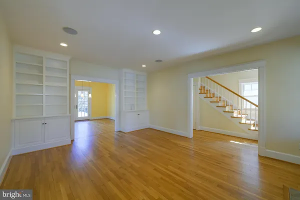 $6,995 | 5717 Chevy Chase Parkway Northwest, Washington, DC 20015