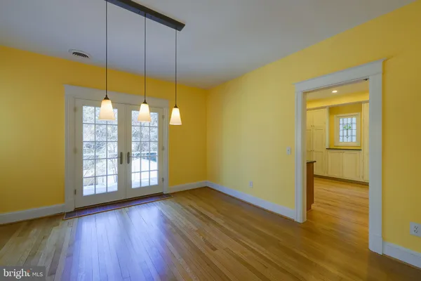 $6,995 | 5717 Chevy Chase Parkway Northwest, Washington, DC 20015