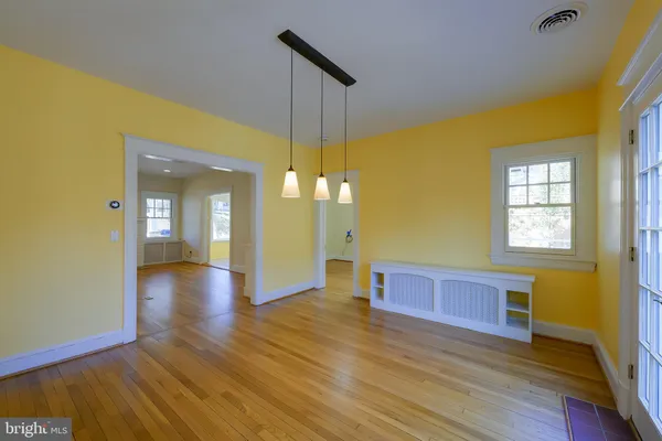 $6,995 | 5717 Chevy Chase Parkway Northwest, Washington, DC 20015