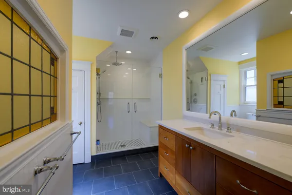 $6,995 | 5717 Chevy Chase Parkway Northwest, Washington, DC 20015