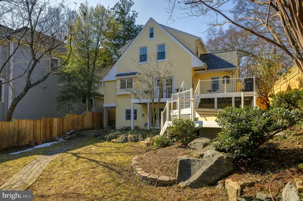 $6,995 | 5717 Chevy Chase Parkway Northwest, Washington, DC 20015