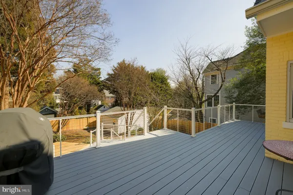 $6,995 | 5717 Chevy Chase Parkway Northwest, Washington, DC 20015