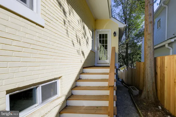 $6,995 | 5717 Chevy Chase Parkway Northwest, Washington, DC 20015