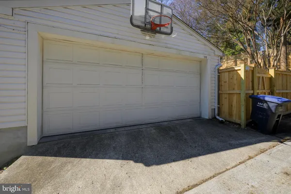 $6,995 | 5717 Chevy Chase Parkway Northwest, Washington, DC 20015