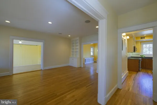 $6,995 | 5717 Chevy Chase Parkway Northwest, Washington, DC 20015