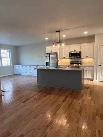 $925,000 | 110 Laurel Road, Unit 31, Hooksett, NH 03106