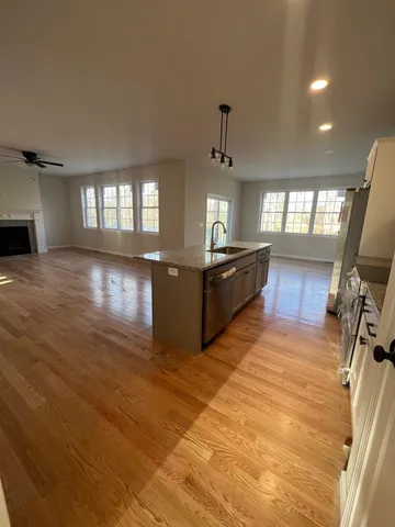 $925,000 | 110 Laurel Road, Unit 31, Hooksett, NH 03106