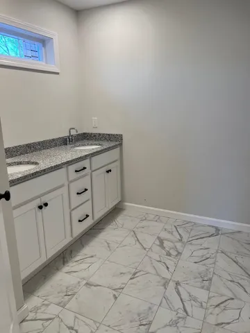 $925,000 | 110 Laurel Road, Unit 31, Hooksett, NH 03106