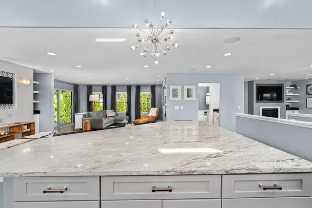 $977,300 | 10 Roxbury Road, Madison, WI 53704