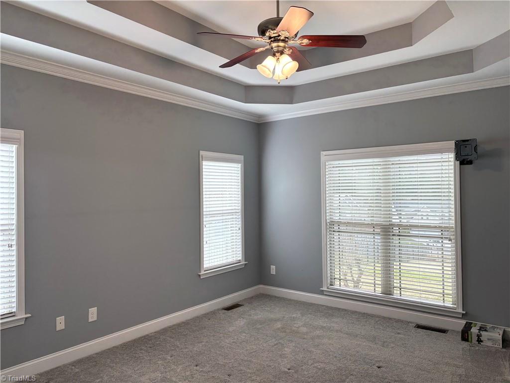 5019 Peppertree Road Clemmons, NC 27012 - Photo 11 of 21 Main level primary suite