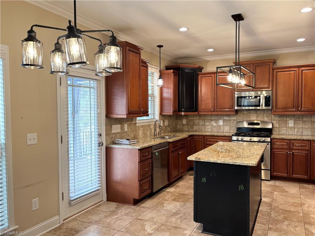 5019 Peppertree Road Clemmons, NC 27012 - Photo 8 of 21 Convenient breakfast