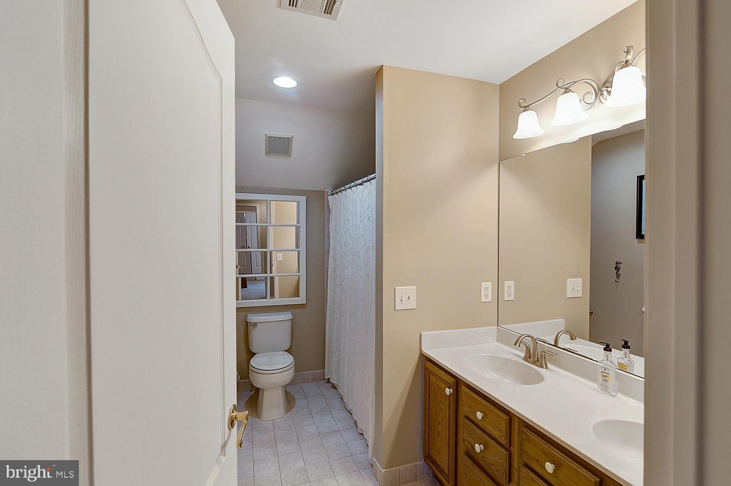 50 Pierce Road East Windsor, NJ 08520 - Photo 32 of 49