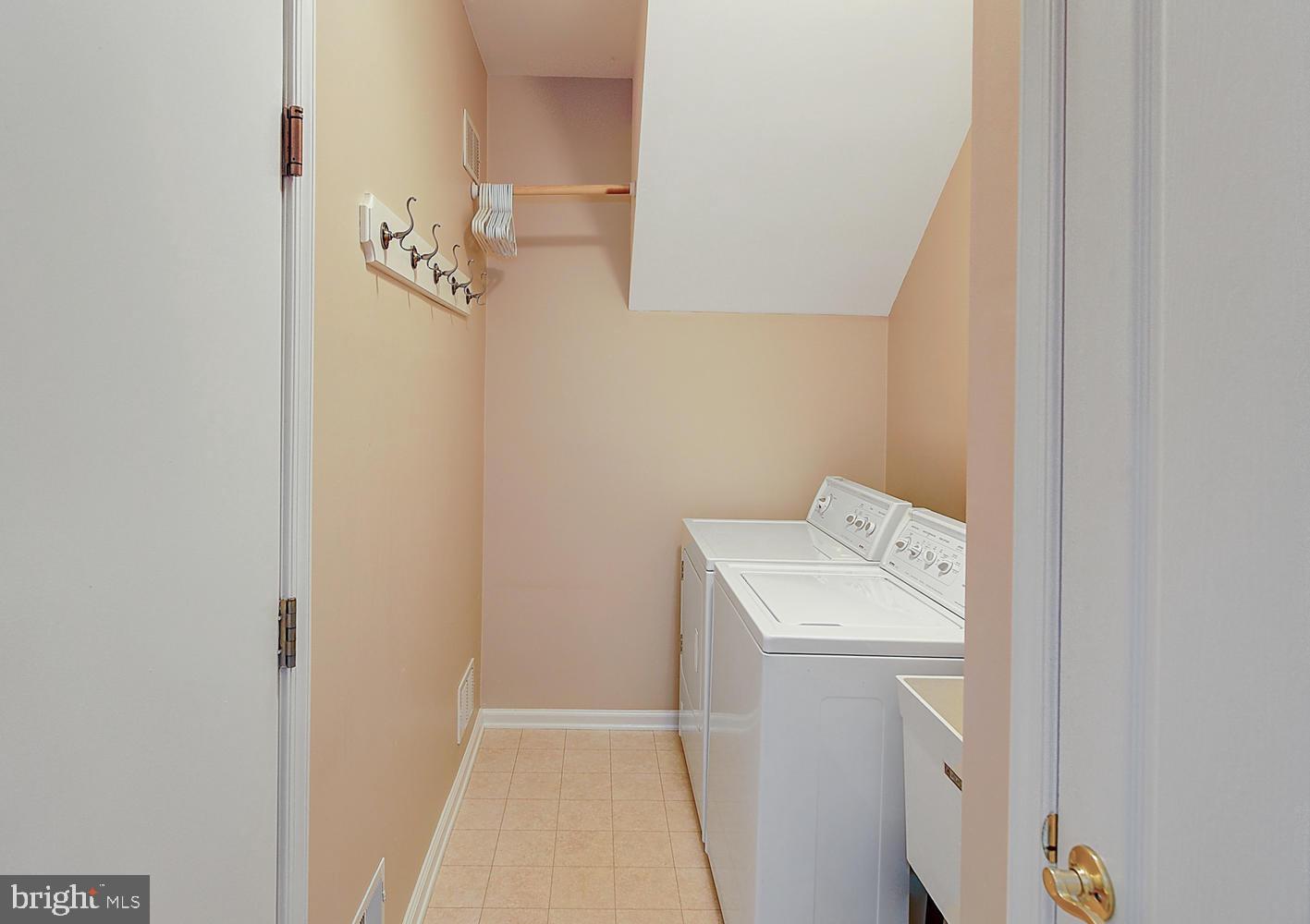50 Pierce Road East Windsor, NJ 08520 - Photo 38 of 49