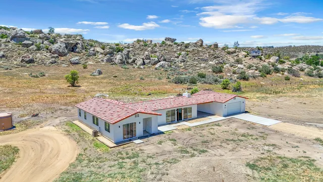 $3,500 | 41265 Lakeshore Boulevard, Aguanga, CA 92536