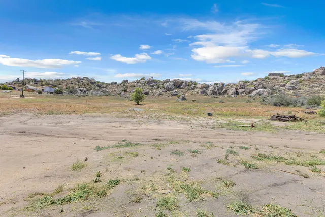 $3,500 | 41265 Lakeshore Boulevard, Aguanga, CA 92536