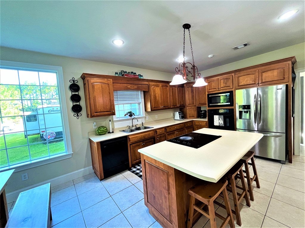 5800 Shiloh Road Hahira, GA 31632 - Photo 5 of 36 Gallery Image 5