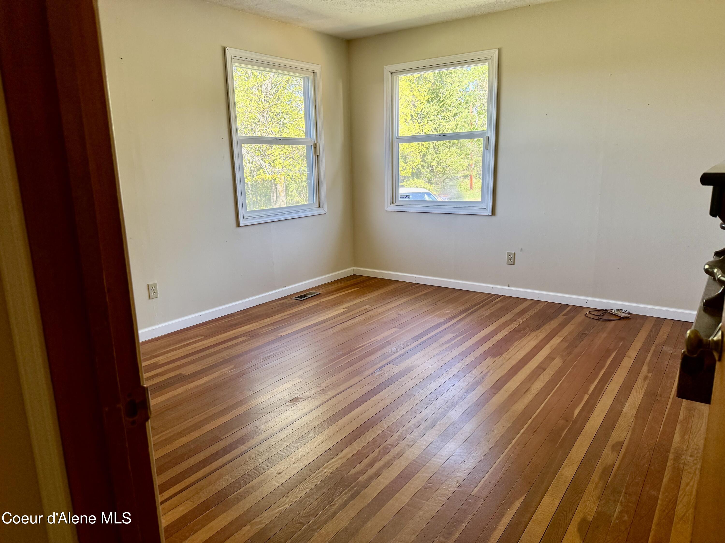 3216 Dufort Road Sagle, ID 83860 - Photo 42 of 99 Northwest Bedroom