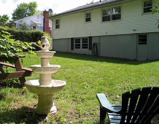 37 Ridgewood Road Worcester, MA 01606 - Photo 4 of 20 Gallery Image 4