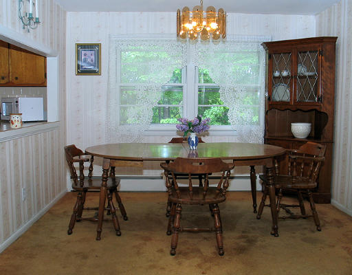 37 Ridgewood Road Worcester, MA 01606 - Photo 8 of 20 Gallery Image 8
