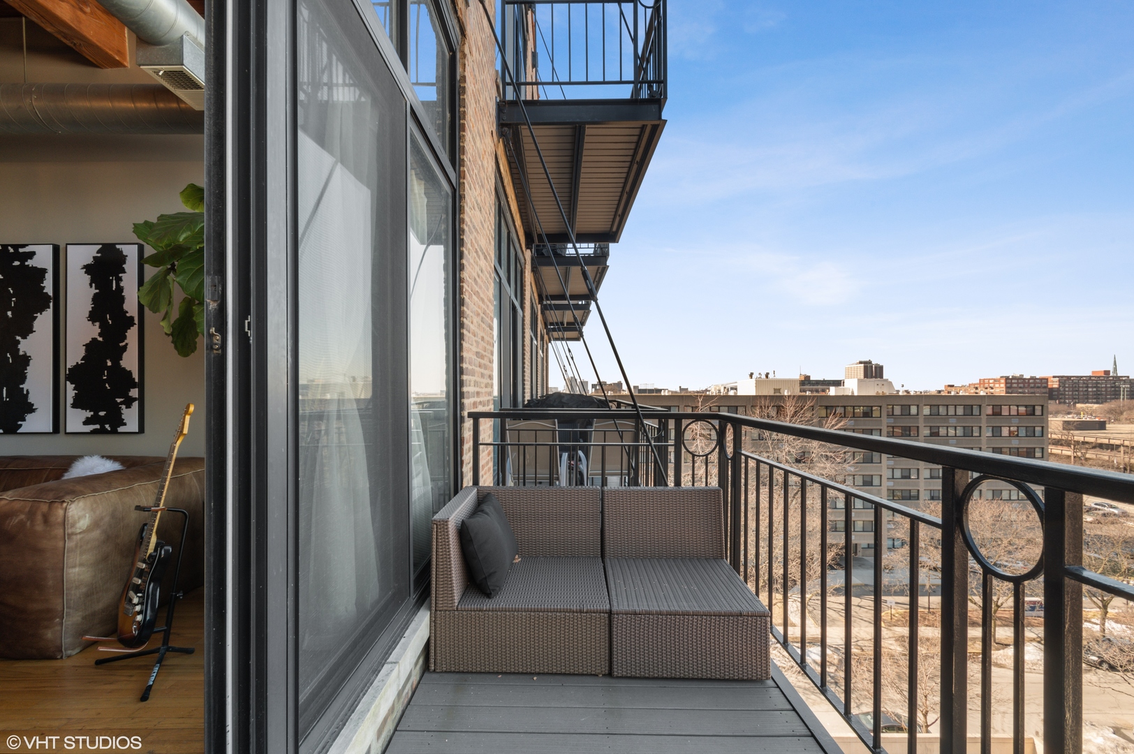 1250 West Van Buren Street, Unit 605 Chicago, IL 60607 - Photo 15 of 16 a view of a balcony