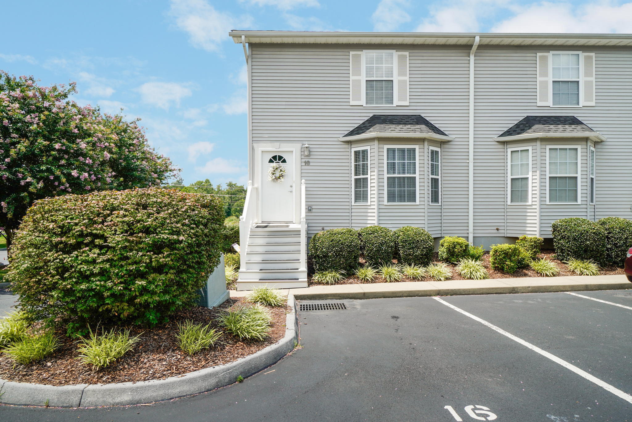 147 Old State Rte 34, Unit 16 Jonesborough, TN 37659 - Photo 1 of 19 1-web-or-mls-JH-Sun 20220724-093a