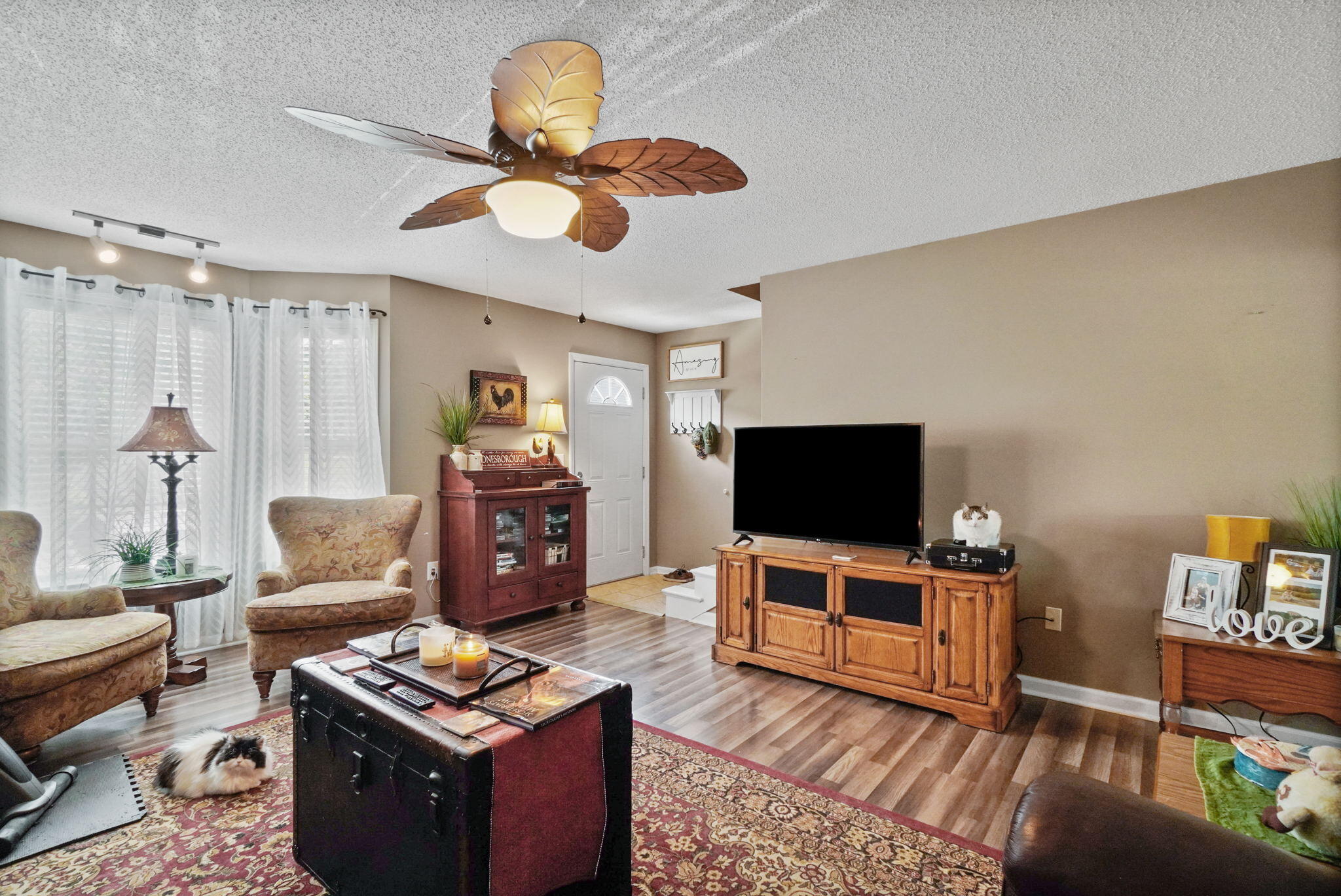 147 Old State Rte 34, Unit 16 Jonesborough, TN 37659 - Photo 4 of 19 3-web-or-mls-JH-Sun 20220724-008a