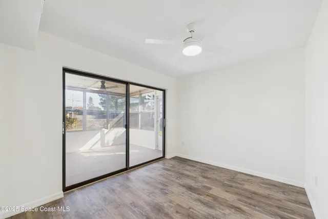 a view of empty room