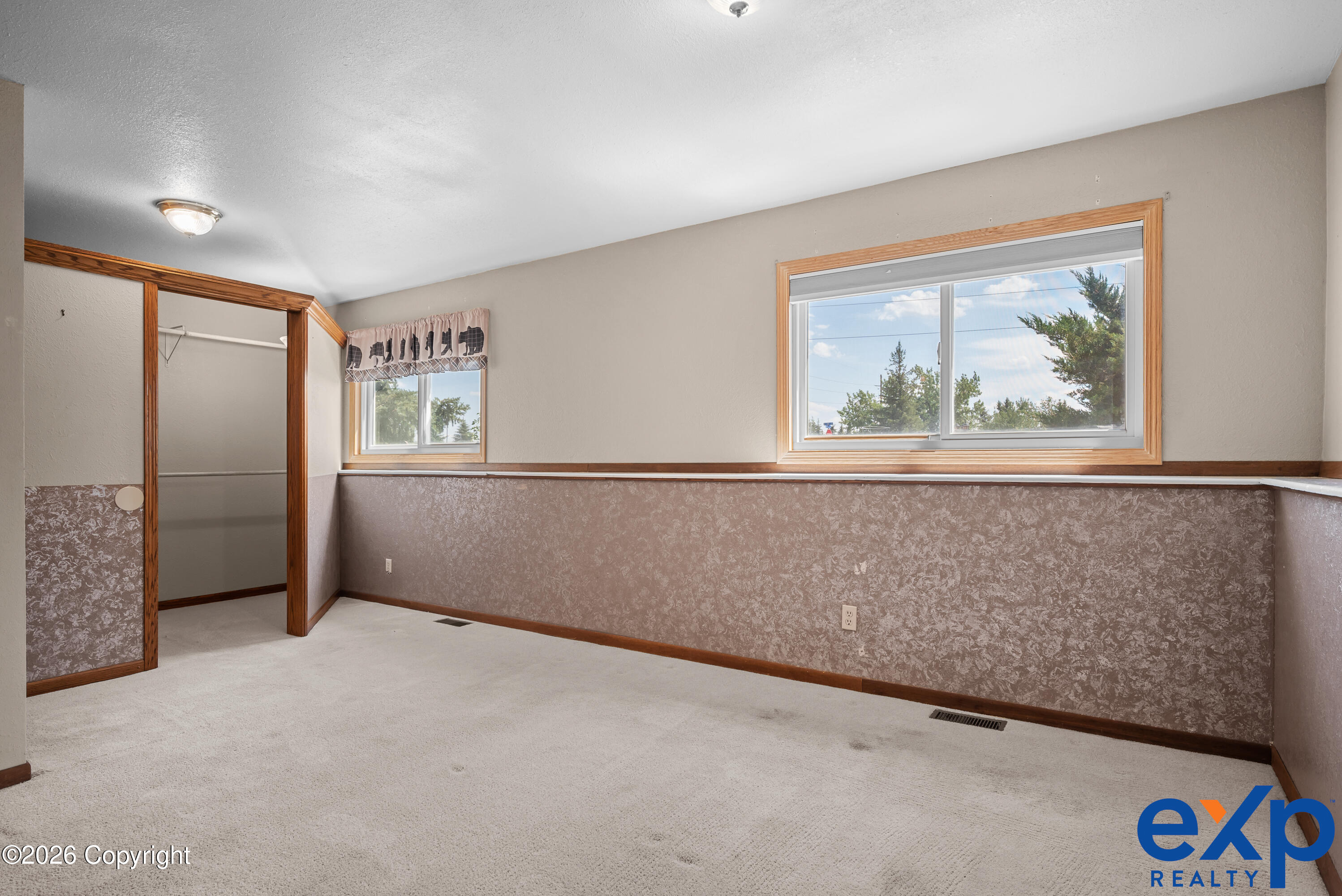 4716 Hi-Line Road Gillette, WY 82718 - Photo 11 of 44 Gallery Image 11