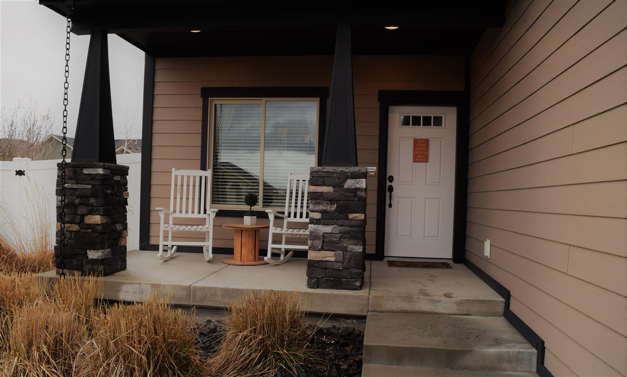10215 North Cochran Road Spokane, WA 99208 - Photo 2 of 20