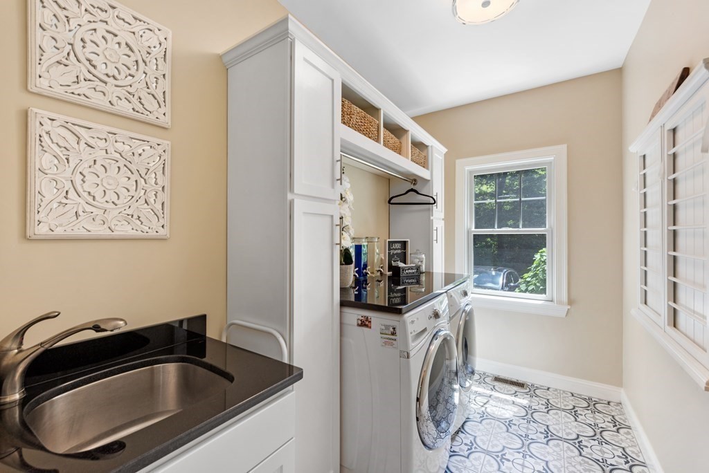 37 Beaver Pond Road Beverly, MA 01915 - Photo 11 of 29