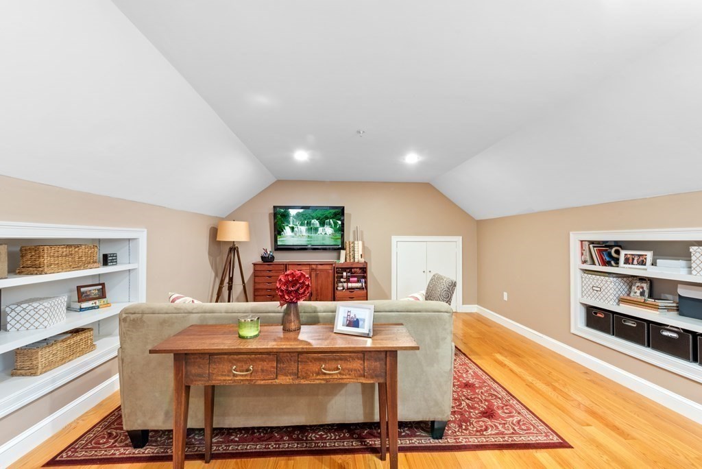 37 Beaver Pond Road Beverly, MA 01915 - Photo 24 of 29