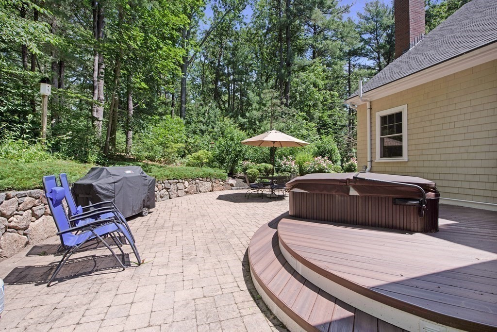 37 Beaver Pond Road Beverly, MA 01915 - Photo 26 of 29