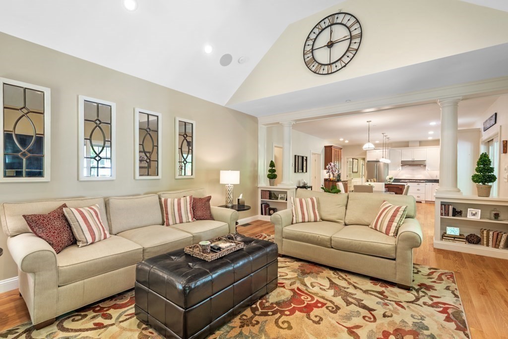 37 Beaver Pond Road Beverly, MA 01915 - Photo 5 of 29