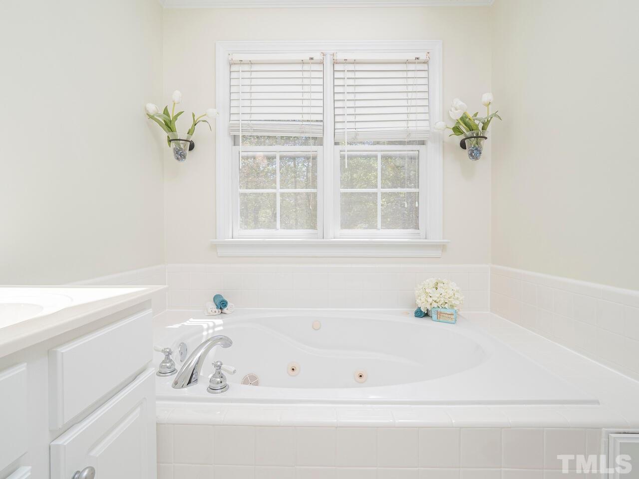 1901 Bridgeport Drive Raleigh, NC 27615 - Photo 15 of 29