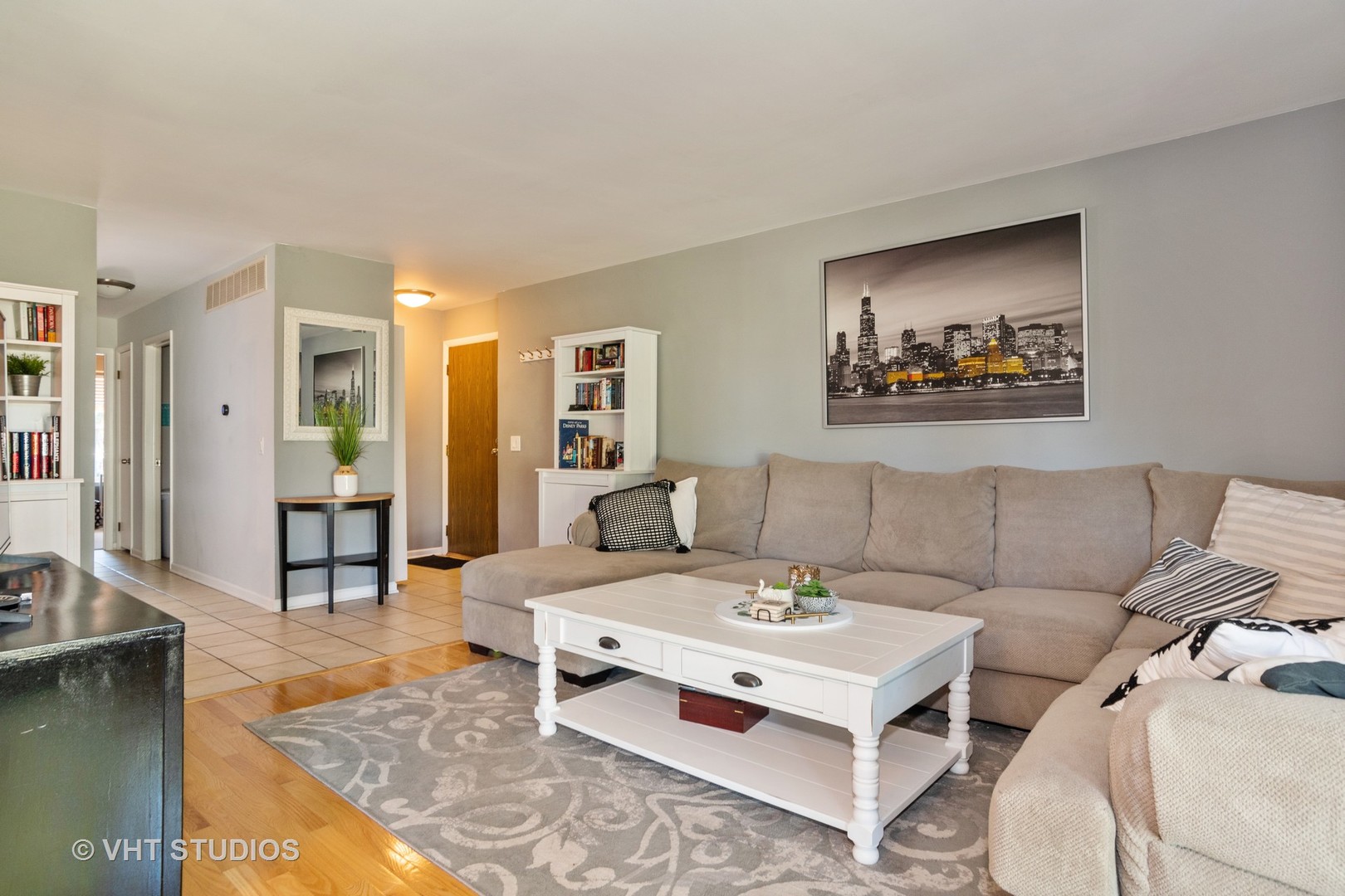 1374 7 Pines Road, Unit B1 Schaumburg, IL 60193 - Photo 2 of 14