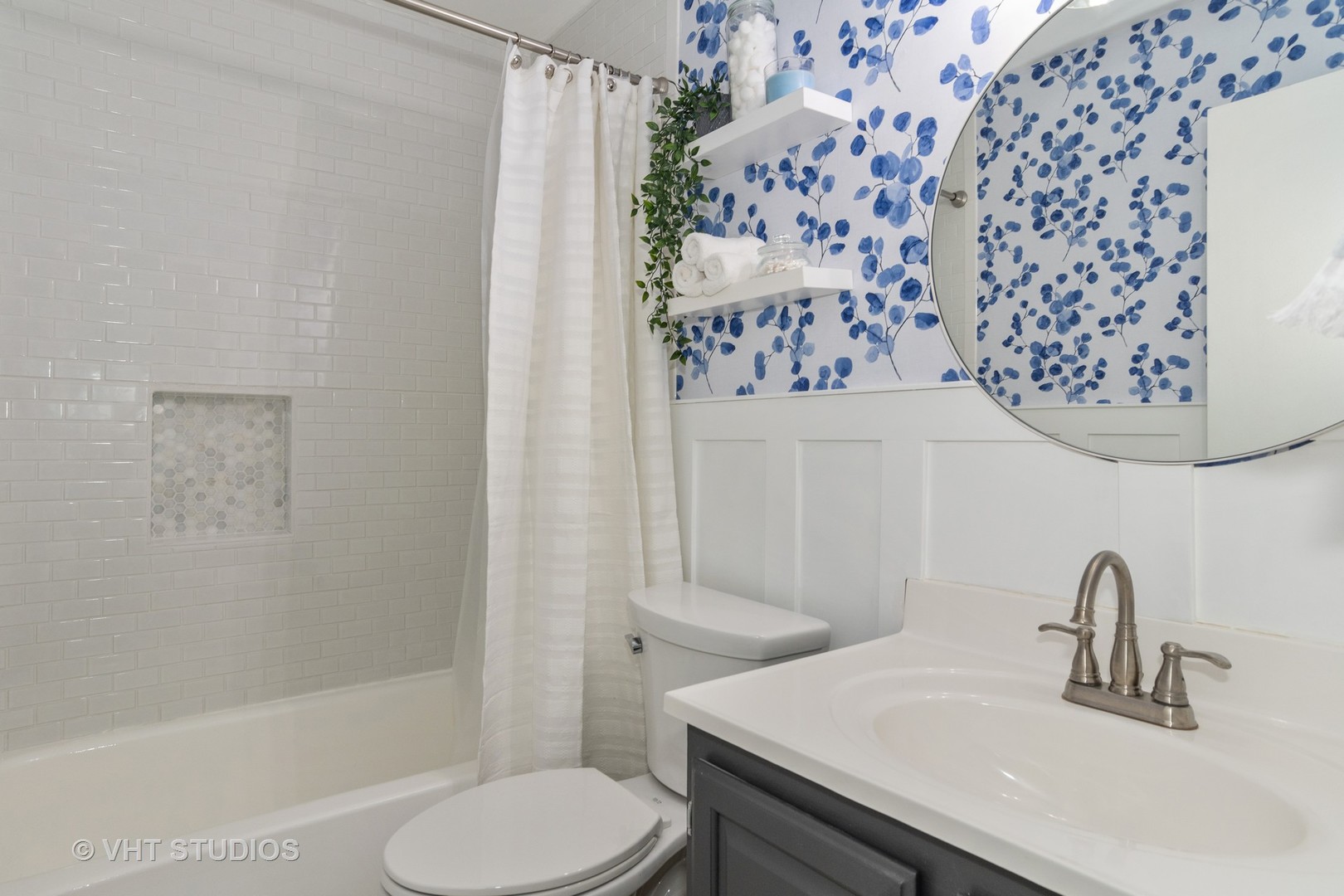 1374 7 Pines Road, Unit B1 Schaumburg, IL 60193 - Photo 10 of 14
