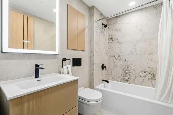 $799,000 | 388 Washington Street, Unit 401, Quincy, MA 02169