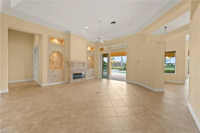$2,750,000 | 527 Terracina Way, Naples, FL 34119