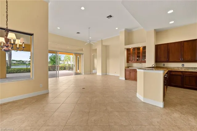 $2,750,000 | 527 Terracina Way, Naples, FL 34119