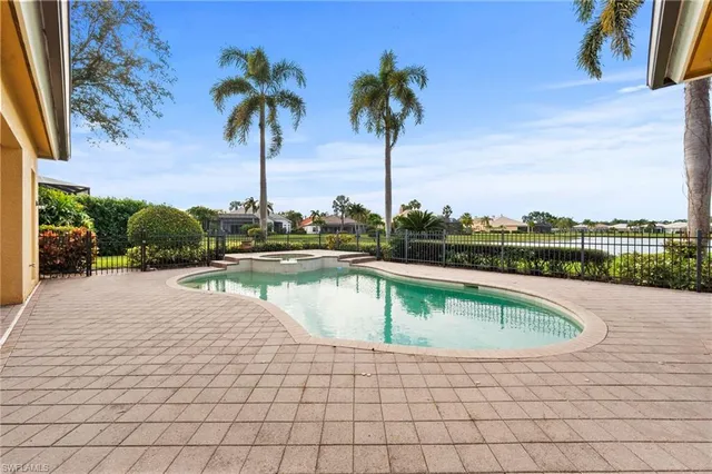 $2,750,000 | 527 Terracina Way, Naples, FL 34119