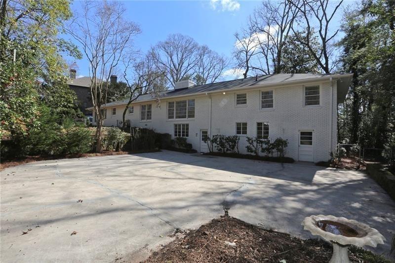 1195 Mt Paran Road Northwest Atlanta, GA 30327 - Photo 23 of 24 a view of a backyard