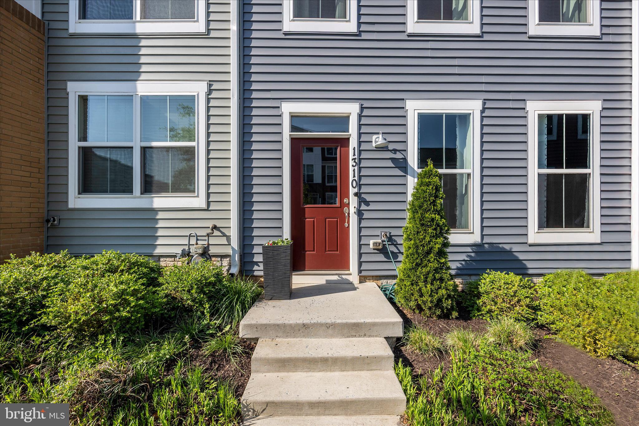 1310 Marsalis Place Frederick, MD 21702 - Photo 5 of 59 Step Inside..
