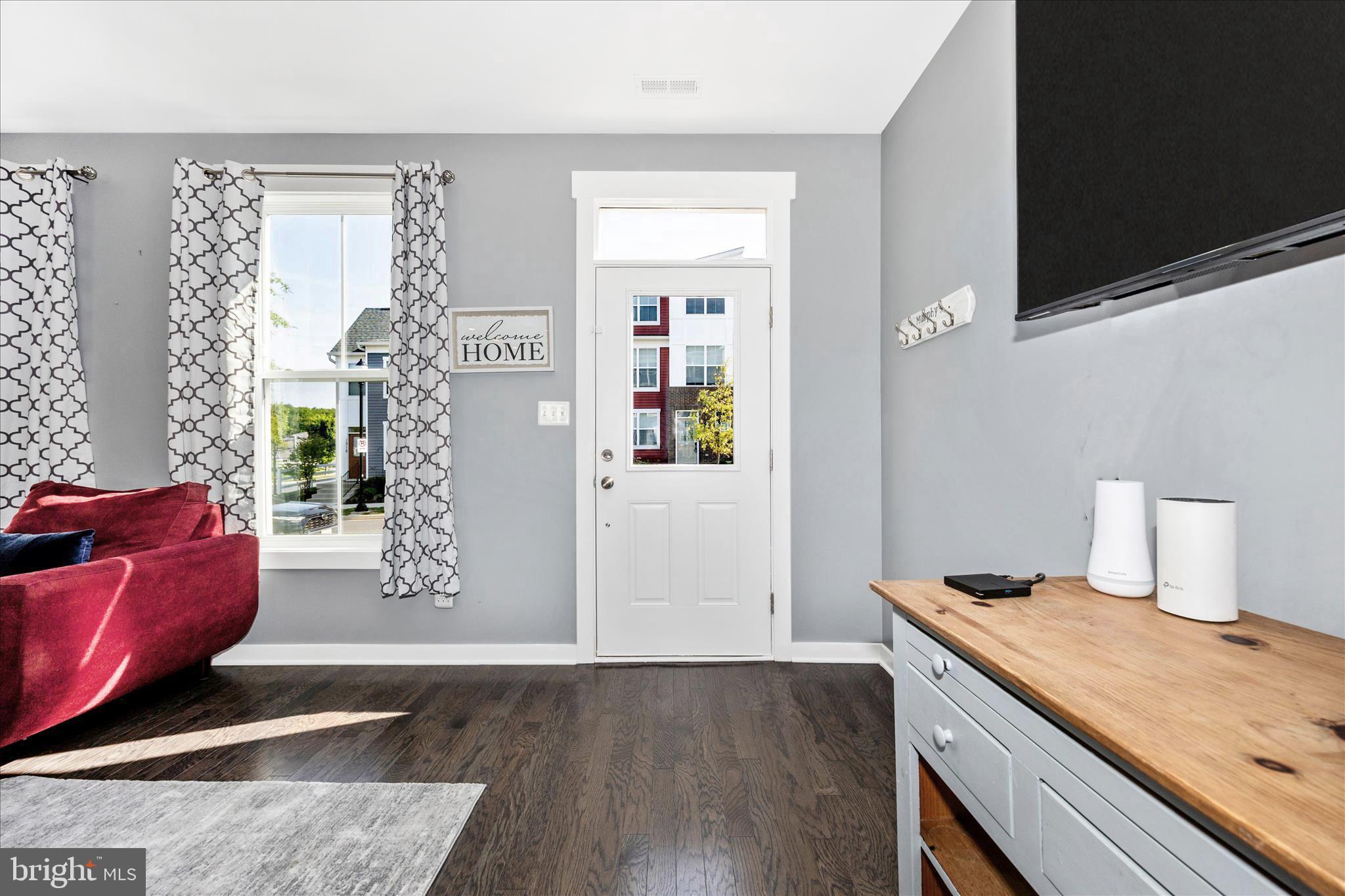 1310 Marsalis Place Frederick, MD 21702 - Photo 6 of 59 Nice Bright Entry