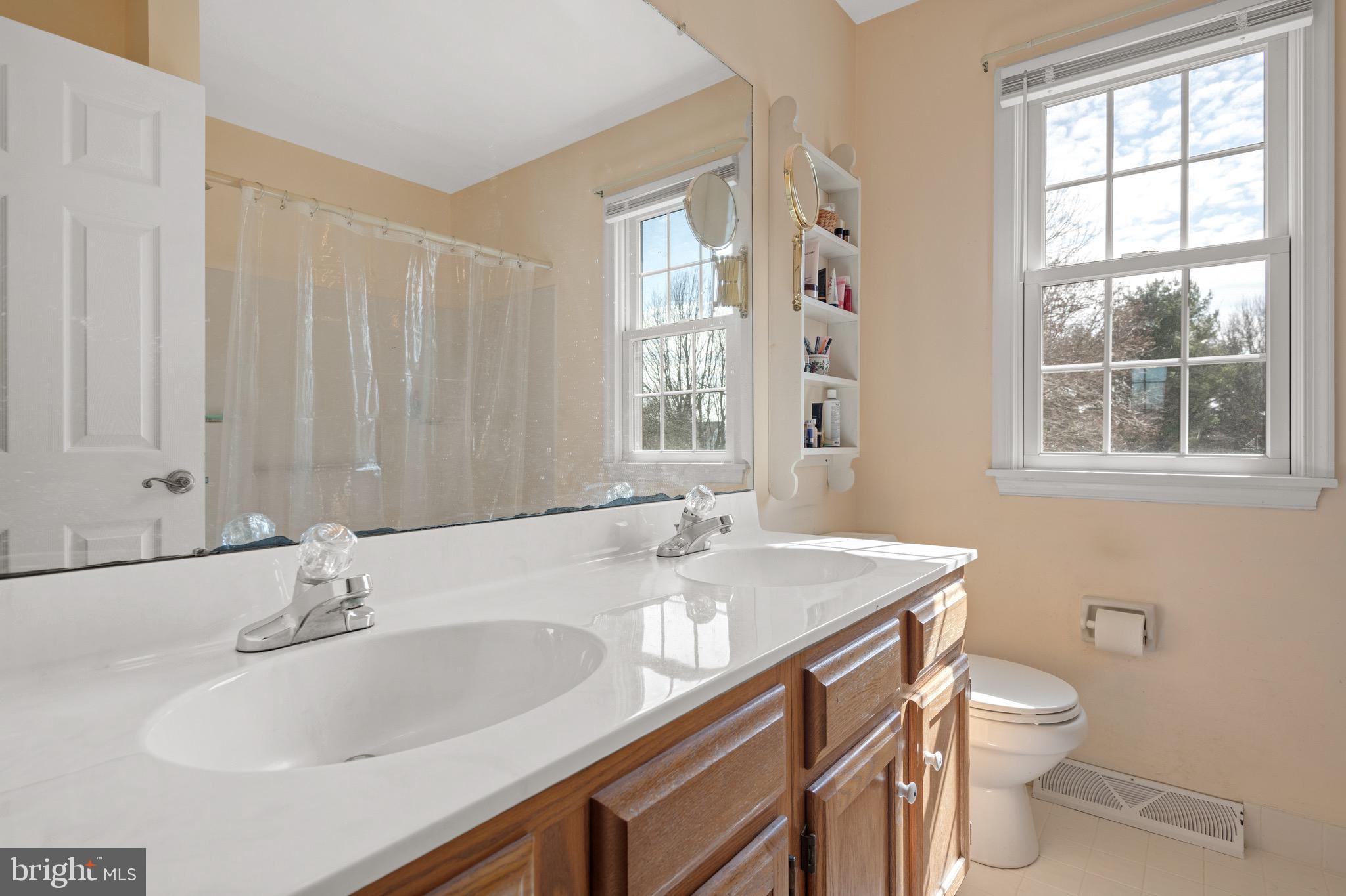 182 Shore Line Drive Honey Brook, PA 19344 - Photo 35 of 70 Primary bathroom