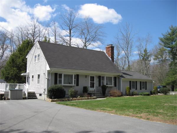 7 Gammons Road Acushnet, MA 02743 - Photo 1 of 20 a view of a yard in front of house