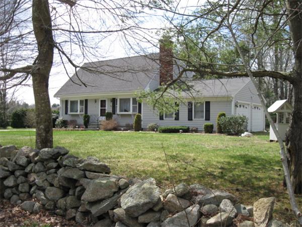 7 Gammons Road Acushnet, MA 02743 - Photo 2 of 20 front view of a house with a yard