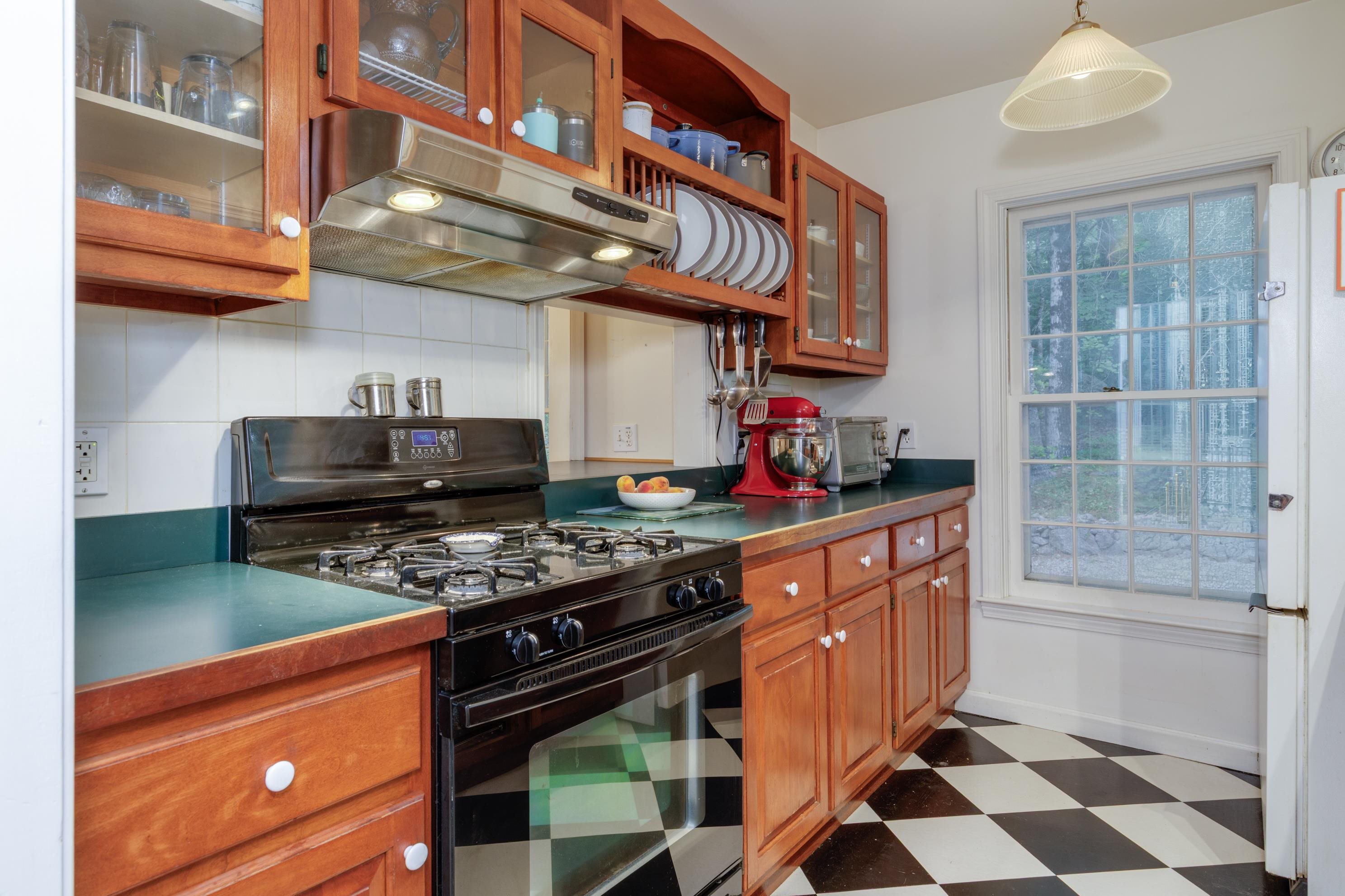 616 Tyler Road Webster, NH 03303 - Photo 6 of 37 Gallery Image 6