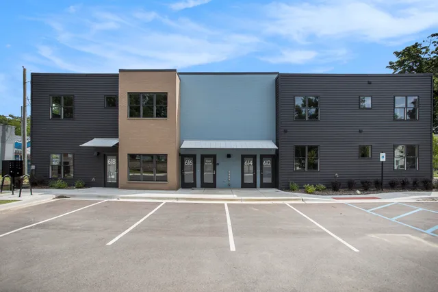 $142,750 | 616 Southworth Terrace, Kalamazoo, MI 49048